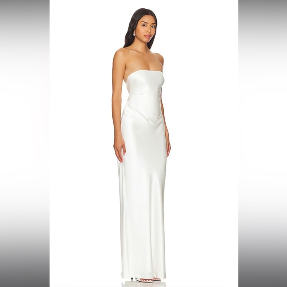 Retrofete Skye dress in white! - Picture 3 of 4